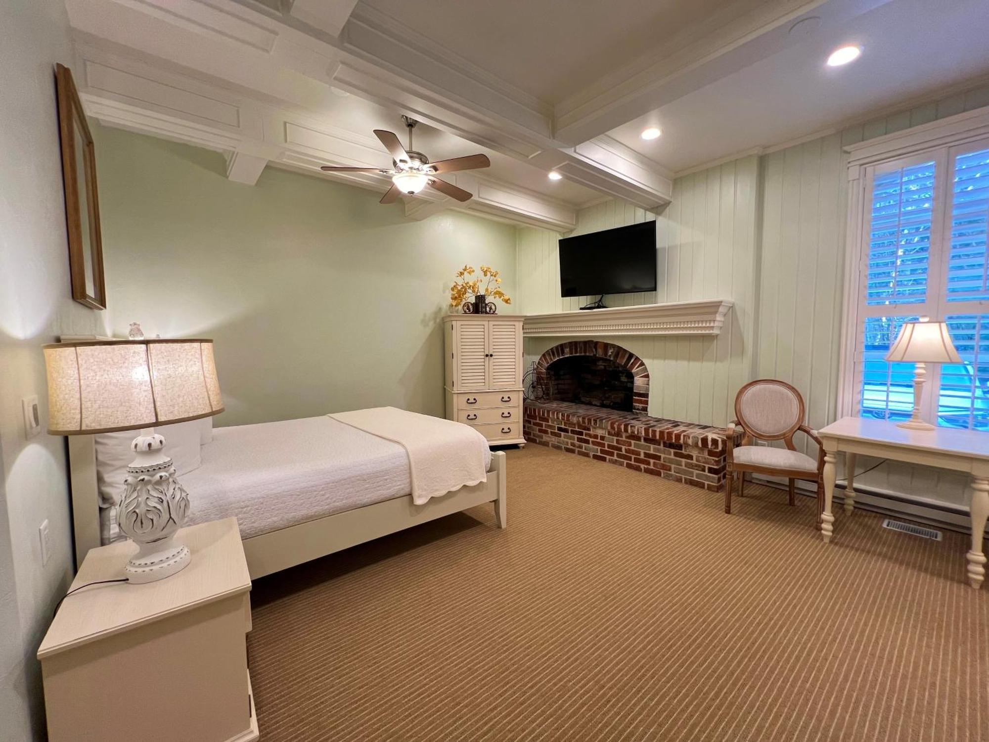 Best Western Grandma'S Feather Bed Mendenhaven Esterno foto
